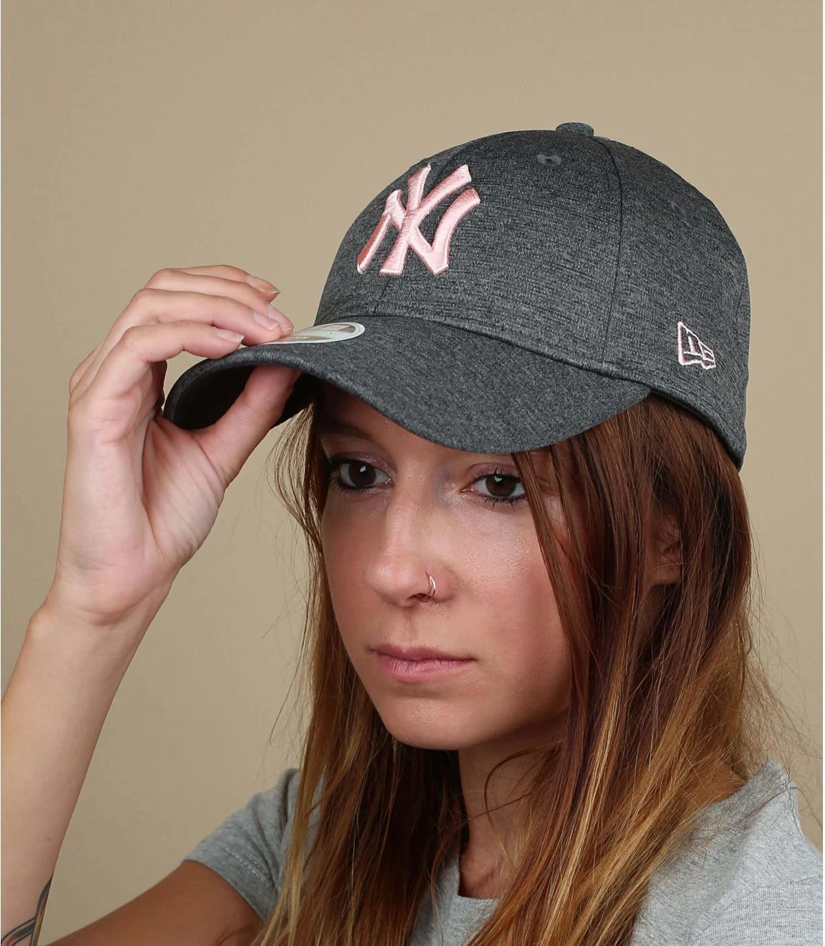 NEW ERA Casquette NY Woman Tech Jersey Gray Pink 3 NEW ERA Casquette NY Woman Tech Jersey Gray Pink