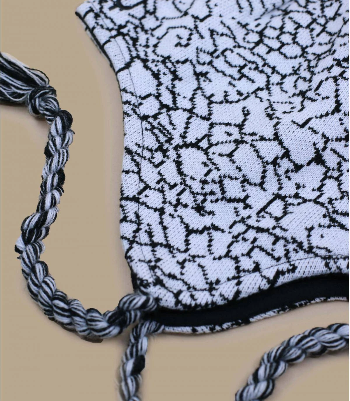 Oakley Flaps Beanie White Crackle Print 5 Oakley Flaps Beanie White Crackle Print – Image 3