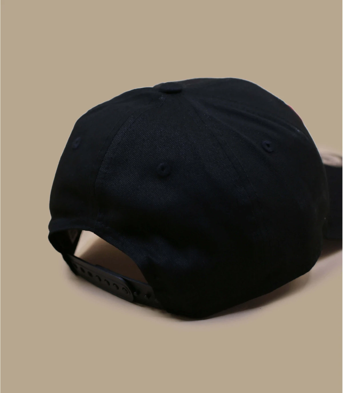 NEW ERA Foil Logo 940 Bulls Black 7 NEW ERA Foil Logo 940 Bulls Black – Image 5