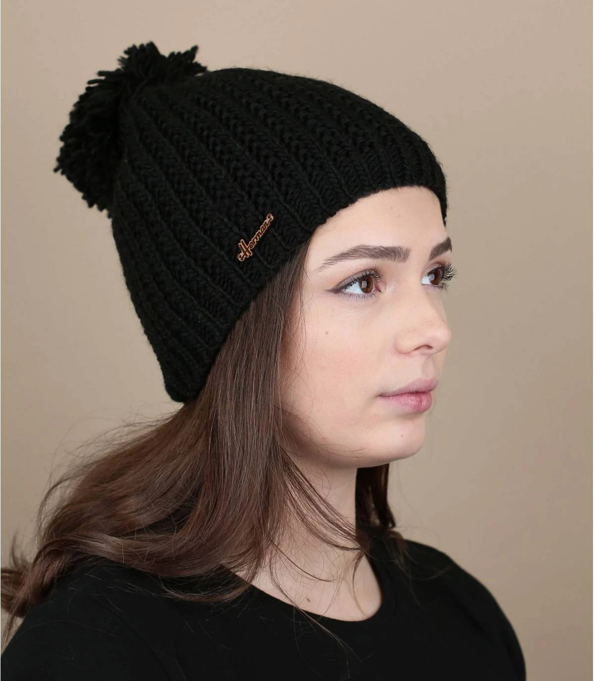 Green Pulse Pom Black 3 Green Pulse Pom Black