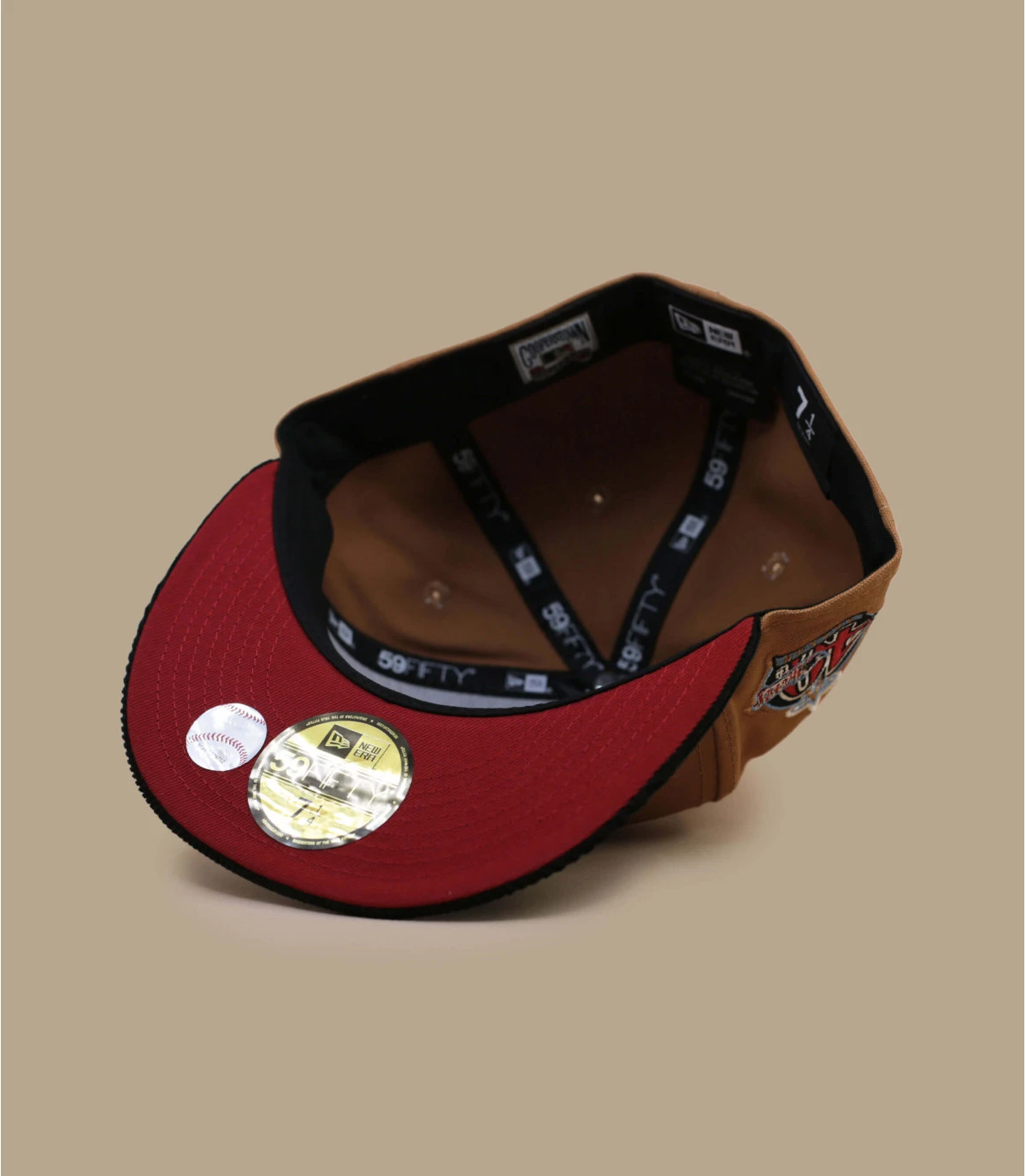 NEW ERA Side Patch 59Fifty Anaheim Angels Bronze Black Corduroy 8 NEW ERA Side Patch 59Fifty Anaheim Angels Bronze Black Corduroy – Image 6