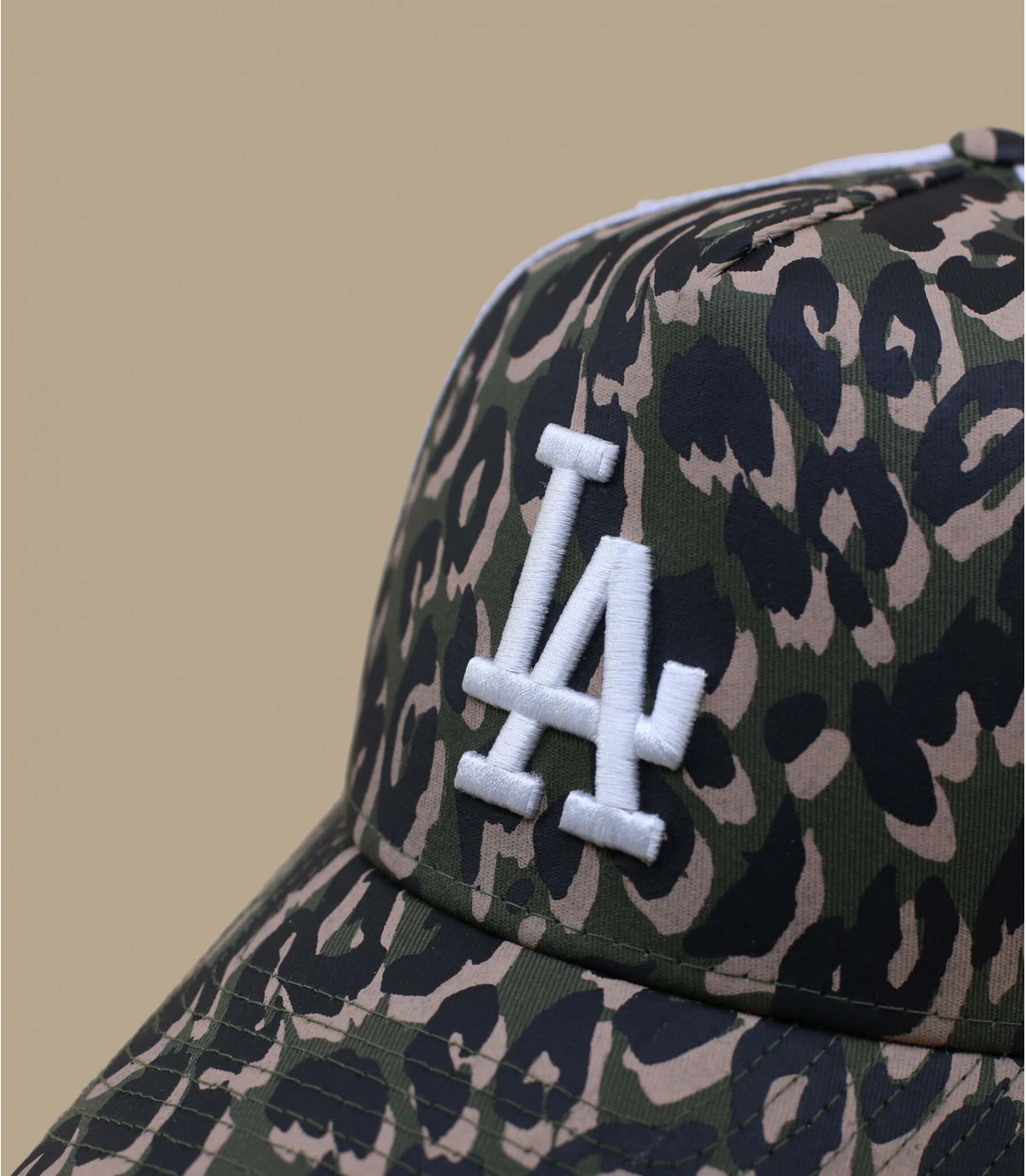 NEW ERA Trucker Seasonal Camo LA Olive 5 NEW ERA Trucker Seasonal Camo LA Olive – Image 3