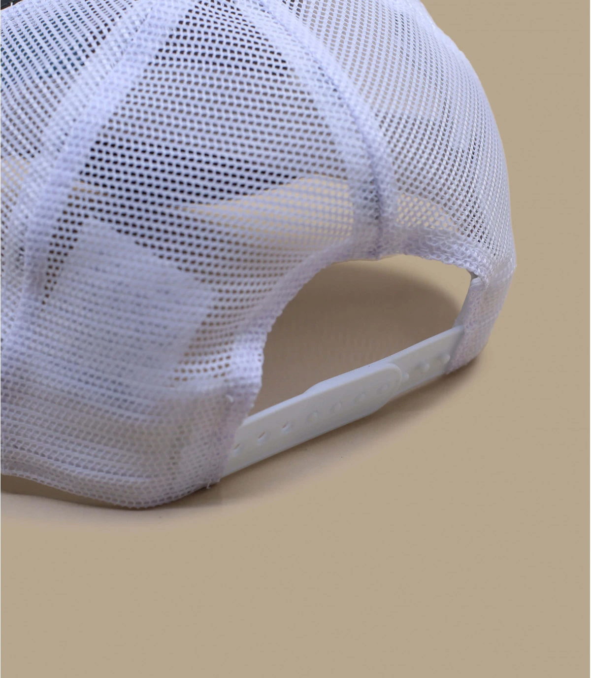 NEW ERA Trucker Seasonal Camo LA Olive 7 NEW ERA Trucker Seasonal Camo LA Olive – Image 5