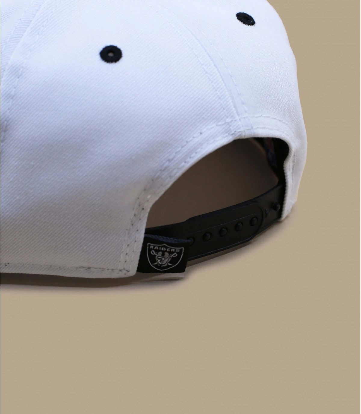 NEW ERA White Crown 950 Raiders 7 NEW ERA White Crown 950 Raiders – Image 5